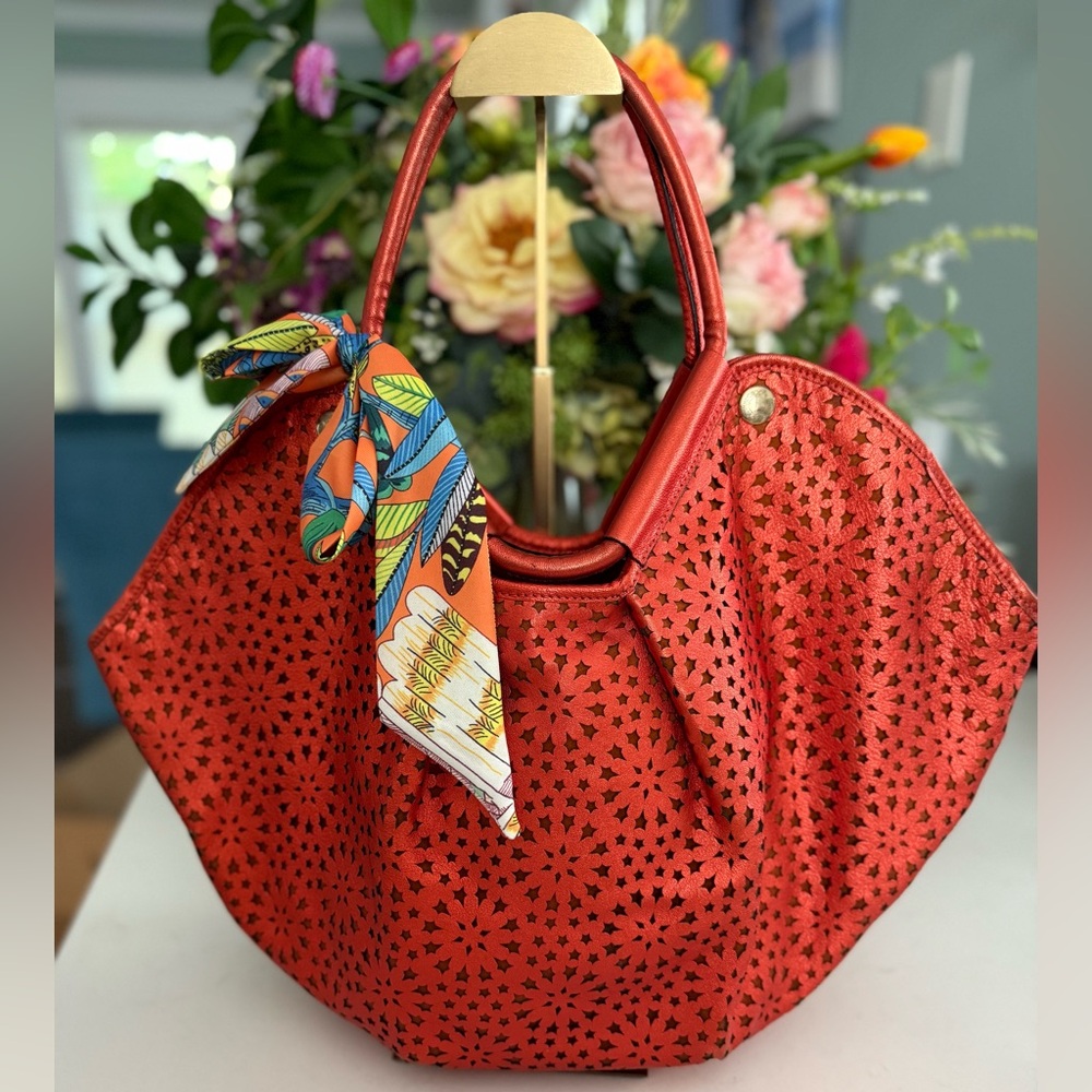 JIMMY CHOO BEAUTIFUL Laser Cut Red Leather Shoulder Bag w/dust bag ~ EUC - Picture 2 of 13